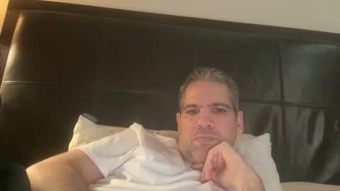 Snapshot of ponchynyc chatting on 11/03/25, 04:19 PONCH online show from 11/03/25, 04:19