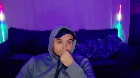 poo_c_licker213 online show from 12/22/25, 03:25