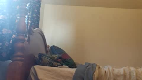 Snapshot of poobear53 chatting on 03/05/26, 06:48 Phil online show from 03/05/26, 06:48