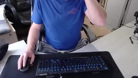 Snapshot of poodledude chatting on 03/04/26, 09:59 Dave online show from 03/04/26, 09:59