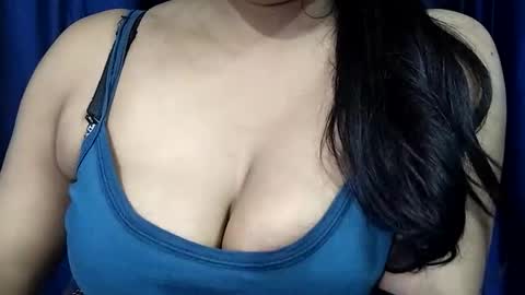 poojalady online show from 10/31/25, 04:35