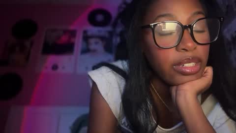 Snapshot of popasprincess chatting on 01/06/25, 03:42 princess online show from 01/06/25, 03:42