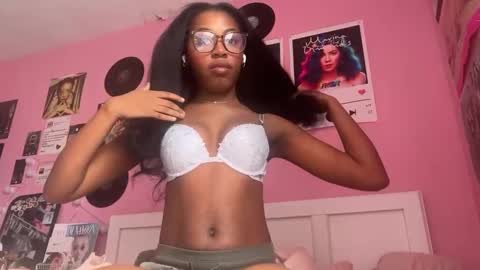 Snapshot of popasprincess chatting on 01/06/25, 05:16 princess online show from 01/06/25, 05:16