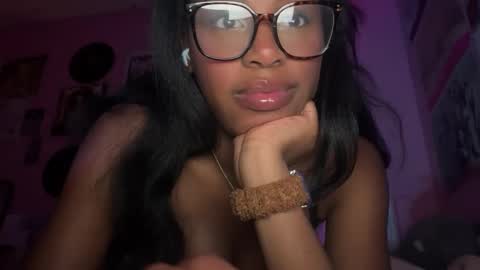 Snapshot of popasprincess chatting on 01/08/25, 03:29 princess online show from 01/08/25, 03:29