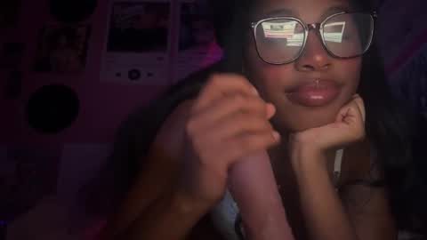 Snapshot of popasprincess chatting on 01/10/25, 03:18 princess online show from 01/10/25, 03:18