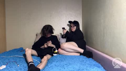 Snapshot of popoul_couple chatting on 11/13/25, 01:54 popoul_couple online show from 11/13/25, 01:54