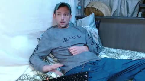 Kyle online show from 02/17/25, 09:30