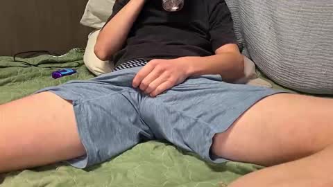 Snapshot of poppunk4life chatting on 02/18/26, 07:21 Kyle online show from 02/18/26, 07:21