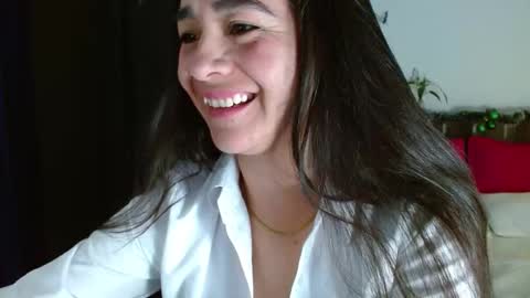 Snapshot of porcelainlux chatting on 12/13/24, 04:11 porcelainlux online show from 12/13/24, 04:11