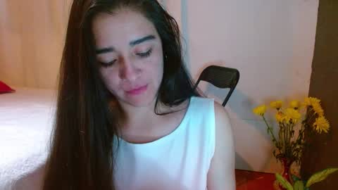 Snapshot of porcelainlux chatting on 01/25/25, 03:51 porcelainlux online show from 01/25/25, 03:51