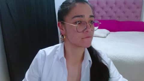 Snapshot of porcelainlux chatting on 01/26/25, 07:52 porcelainlux online show from 01/26/25, 07:52