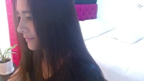 Snapshot of porcelainlux chatting on 02/16/25, 03:48 porcelainlux online show from 02/16/25, 03:48