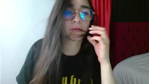 porcelainlux online show from 03/04/25, 07:32