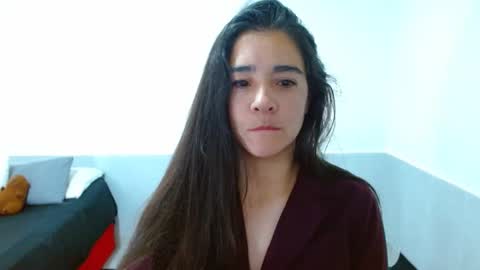 Snapshot of porcelainlux chatting on 11/05/25, 05:40 porcelainlux online show from 11/05/25, 05:40