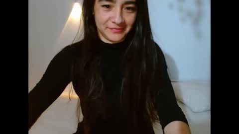 Snapshot of porcelainlux chatting on 02/10/26, 01:10 porcelainlux online show from 02/10/26, 01:10