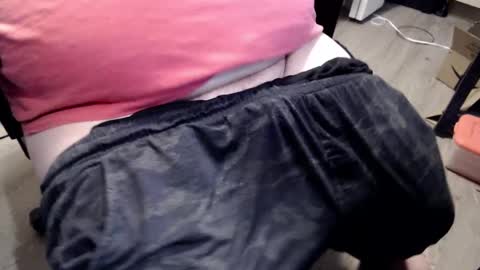 Snapshot of porkypork chatting on 09/15/25, 04:51 porkdaddy online show from 09/15/25, 04:51