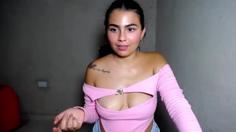 NICKKYMARTIN online show from 12/19/24, 06:34