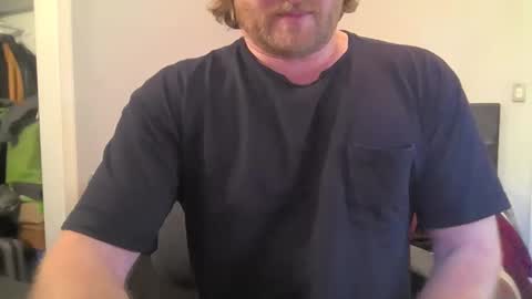 Snapshot of pornaddicted8 chatting on 03/06/25, 01:27 i heart porn online show from 03/06/25, 01:27