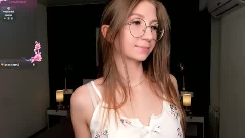 Elizabeth online show from 09/13/25, 07:02