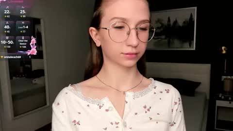 Elizabeth online show from 09/25/25, 07:06