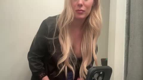 Snapshot of portiabanks chatting on 02/16/26, 05:58 Portia Banks online show from 02/16/26, 05:58