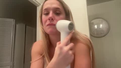 Snapshot of portiabanks chatting on 03/08/26, 12:52 Portia Banks online show from 03/08/26, 12:52