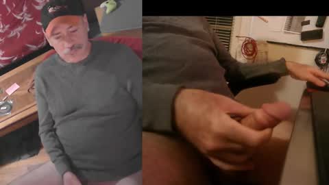 Snapshot of portlandjacob chatting on 10/20/25, 12:38 portlandjacob online show from 10/20/25, 12:38