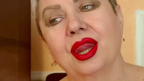 LADY POSH online show from 05/12/26, 06:49