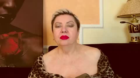 Snapshot of posh_lady chatting on 06/19/26, 08:12 LADY POSH online show from 06/19/26, 08:12