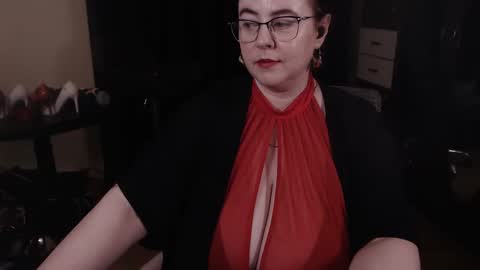 Snapshot of posh_mistress chatting on 12/30/24, 07:59 PoshMistres    online show from 12/30/24, 07:59