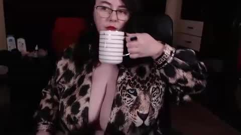 Snapshot of posh_mistress chatting on 12/18/25, 08:04 PoshMistres online show from 12/18/25, 08:04