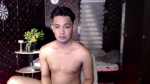 Snapshot of posiedon_cums chatting on 10/20/25, 09:32 VEeeAsian online show from 10/20/25, 09:32