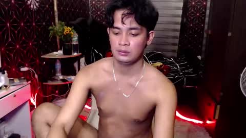 Snapshot of posiedon_cums chatting on 02/28/26, 03:57 VEeeAsian online show from 02/28/26, 03:57