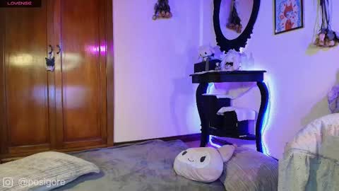 Anna Goth independient model online show from 03/12/25, 12:42