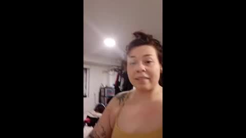 Snapshot of posionedxpeach chatting on 02/03/26, 03:37 posionedxpeach online show from 02/03/26, 03:37