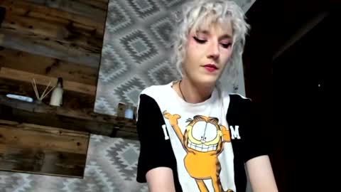 Snapshot of positivevibess chatting on 02/17/25, 09:52 positivevibess online show from 02/17/25, 09:52