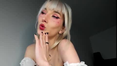 Snapshot of positivevibess chatting on 03/03/25, 04:03 positivevibess online show from 03/03/25, 04:03