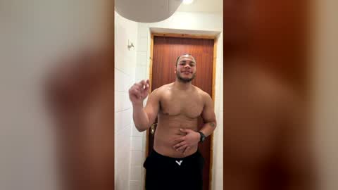 potro_latino18 online show from 02/23/26, 01:19