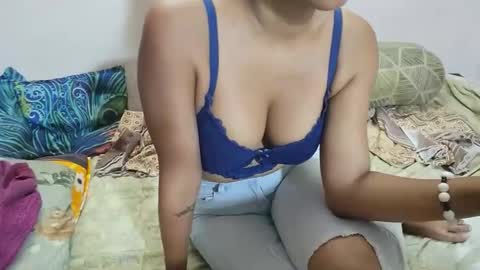 poulomi online show from 10/04/25, 05:38