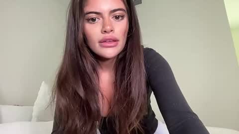 Selena online show from 05/21/26, 11:12
