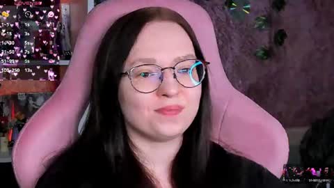 Snapshot of power_robynn chatting on 07/08/26, 04:00 Robyn online show from 07/08/26, 04:00
