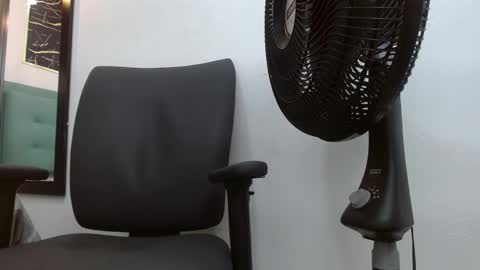   online show from 04/19/26, 03:06