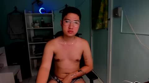 Snapshot of powerpuffcock chatting on 01/04/25, 11:33 powerpuffcock online show from 01/04/25, 11:33