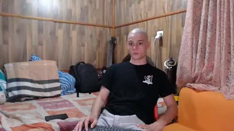 chris independent  online show from 02/18/25, 04:04