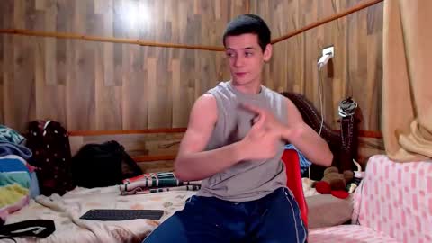 chris independent  online show from 10/08/25, 01:14