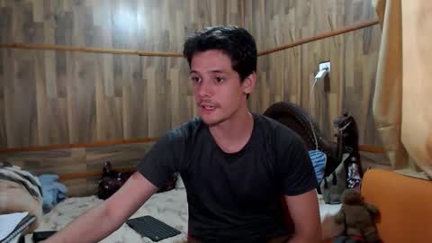 Snapshot of powertwinky chatting on 01/05/26, 09:29 chris independent online show from 01/05/26, 09:29