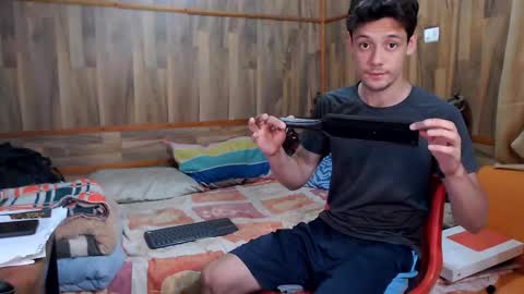 Snapshot of powertwinky chatting on 03/07/26, 11:46 chris independent online show from 03/07/26, 11:46