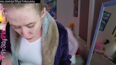 Snapshot of pr3ttyp1nkpussy chatting on 02/04/25, 03:22 Evangeline Eva Darling online show from 02/04/25, 03:22