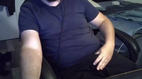 Snapshot of pralg chatting on 10/31/25, 11:28 pralg online show from 10/31/25, 11:28