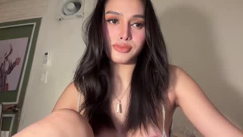 Snapshot of precious_amber69 chatting on 12/02/24, 11:07 Oh my Amber online show from 12/02/24, 11:07